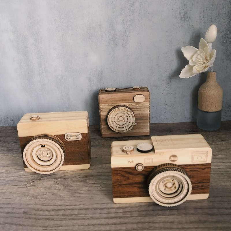 Collectible Vintage Cameras - Kotak Musik Kamera Kayu Vintage Buatan