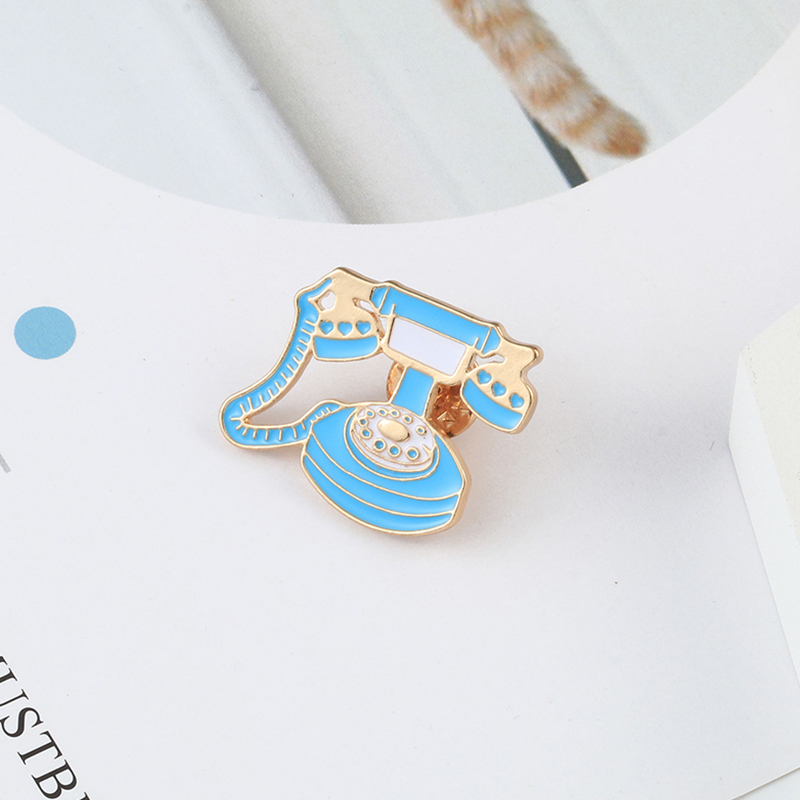 Koleksi Pin Enamel Game Antik  - Collectible Vintage Brooches ulasan dan harga